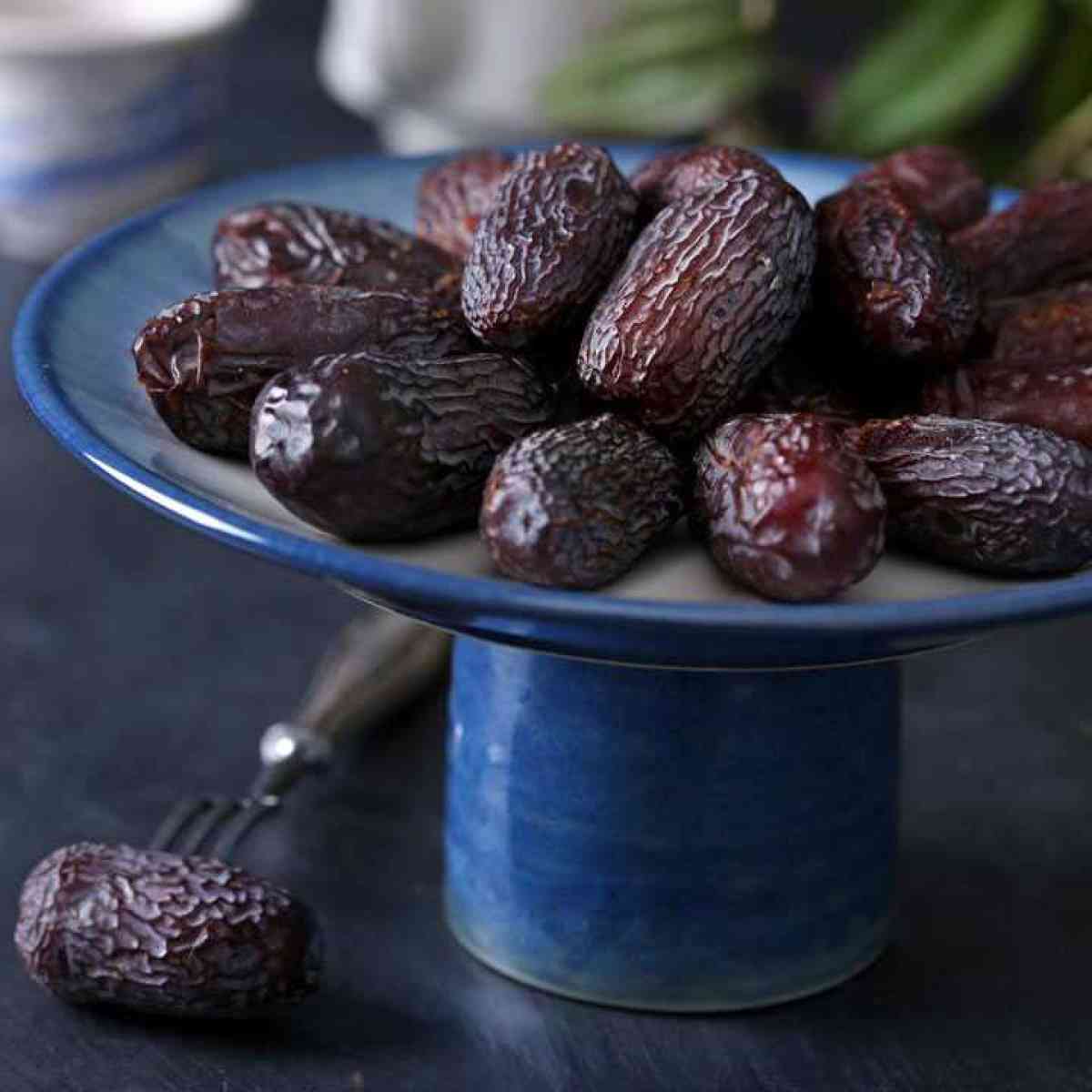 Exporting Shahani date from Iran to Montreal