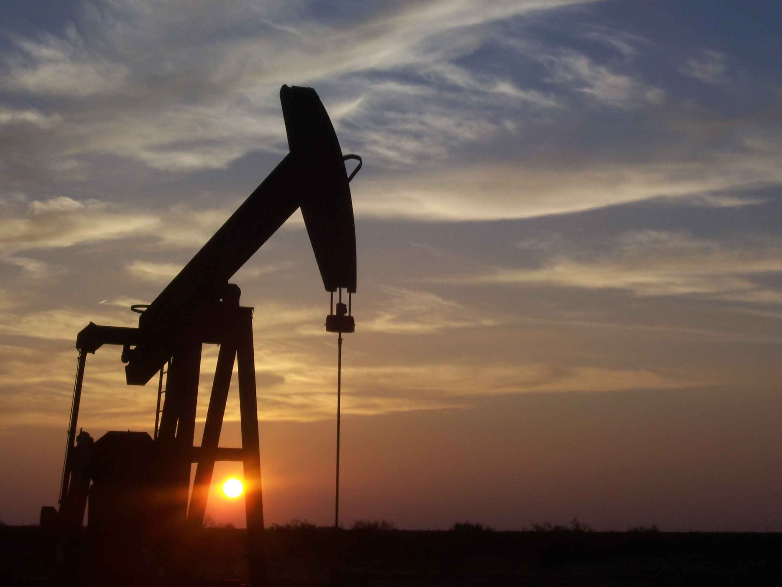 Canadian oil exports, mineral fuels Canada, Canada energy export, Exporting oil and fuel from Canada, Canadian Fuel for Export, fossil fuels Canada, petroleum exports Canada, Canada energy market, global oil trade